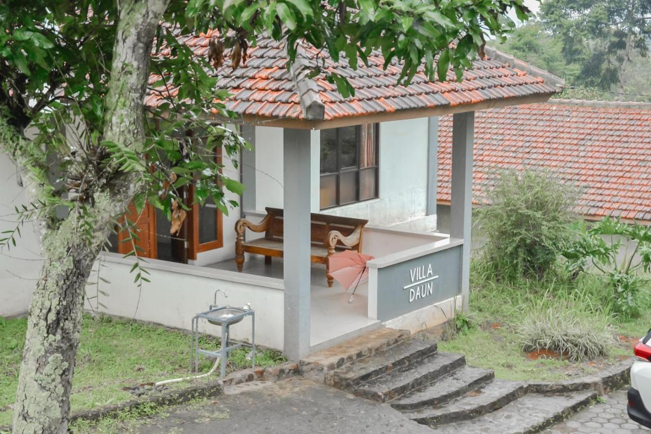Bumi Ciboled Mitra Reddoorz Near Gerbang Tol Pamulihan Jatinangor Exteriör bild