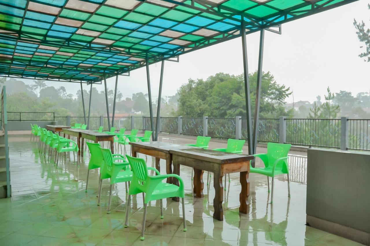 Bumi Ciboled Mitra Reddoorz Near Gerbang Tol Pamulihan Jatinangor Exteriör bild